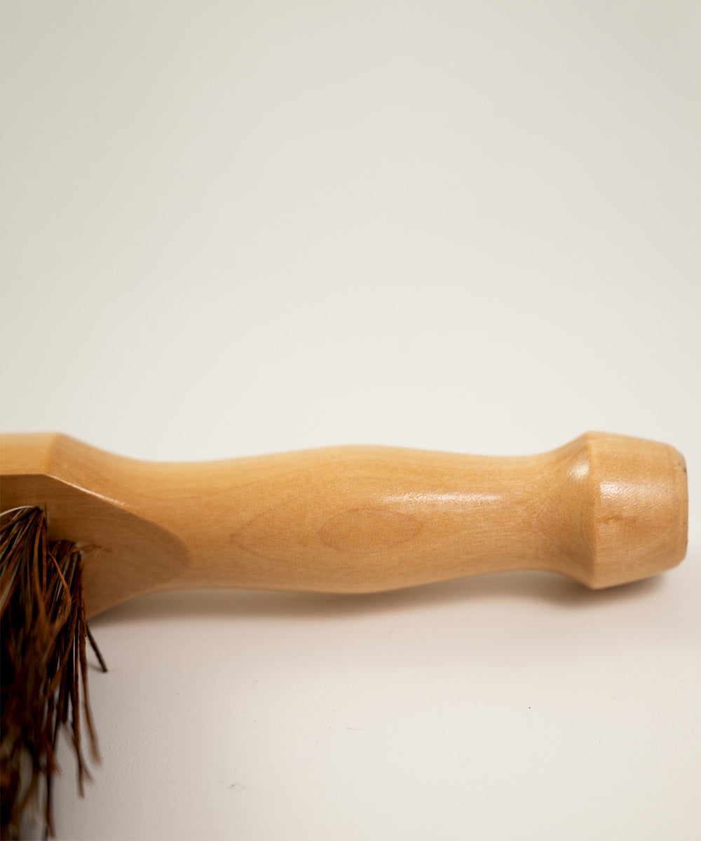 Traditional Quality Wooden Hand Brush - Medium Stiff